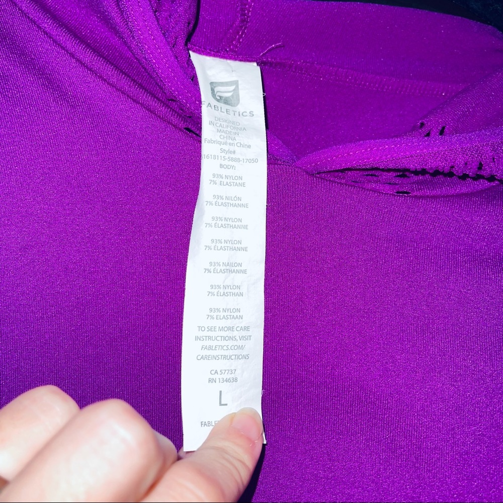 Fabletics Athletic Top Large - image 5